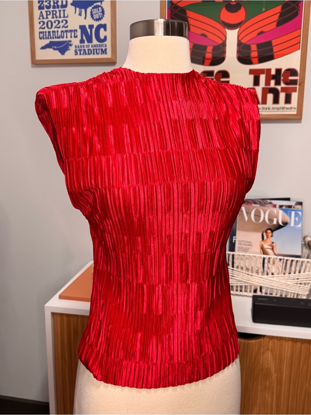 ASTR Red Plisse Blouse with Shoulder Pads Small